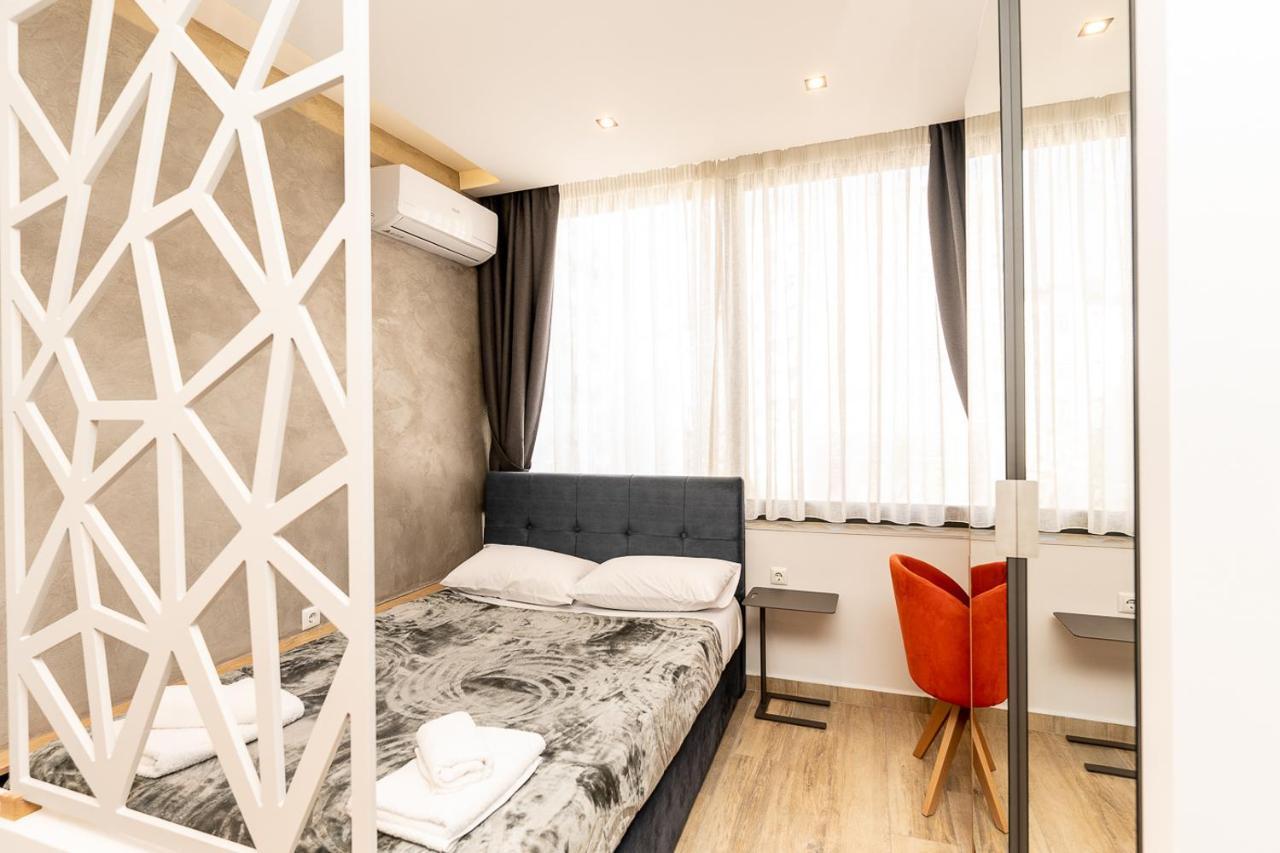 Valaoritou Luxury Studio *
