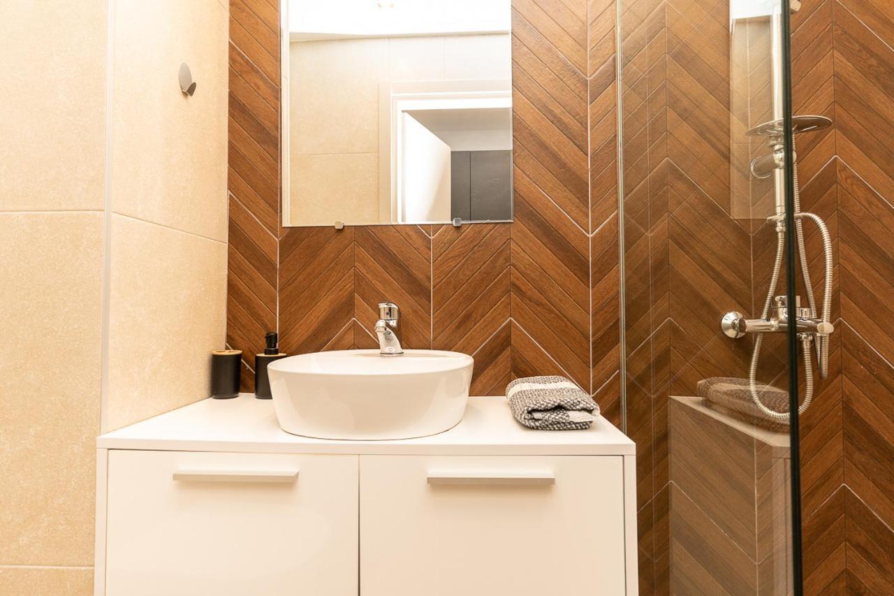 Valaoritou Luxury Studio Apartment *