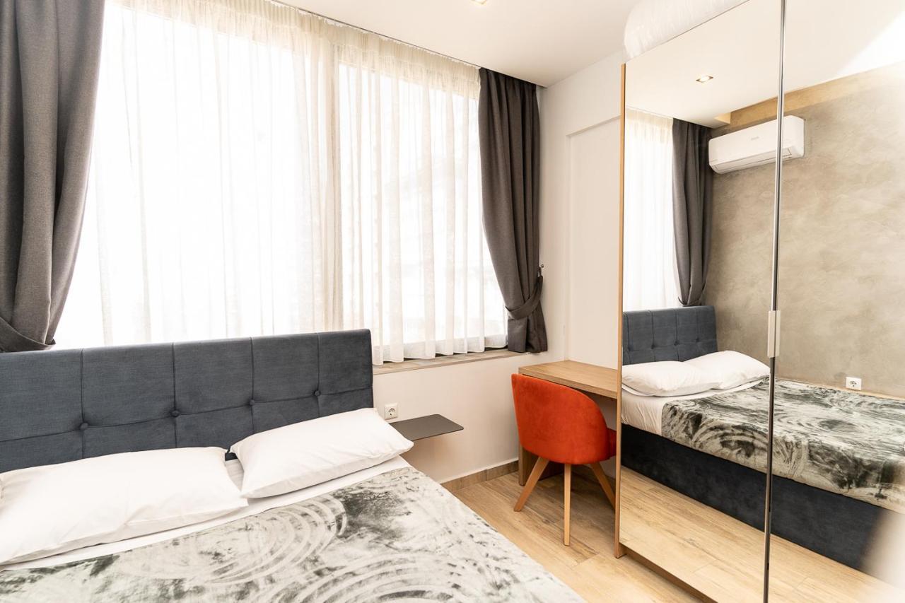 Valaoritou Luxury Studio *